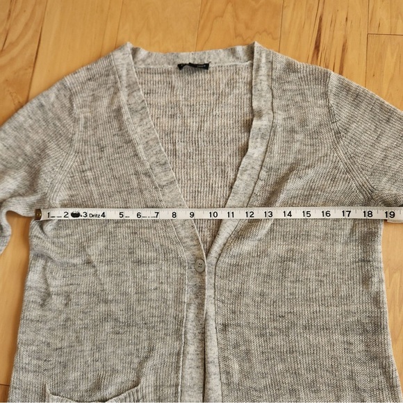 Eileen Fisher Gray Organic Linen V-Neck Cardigan Duster - Picture 4 of 6